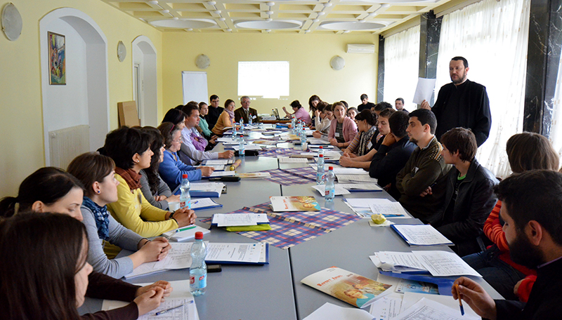 Întâlnirea asistenţilor de tabără din cadrul proiectului „Alege Şcoala!“ Întâlnirea asistenţilor de tabără din cadrul proiectului „Alege Şcoala!“