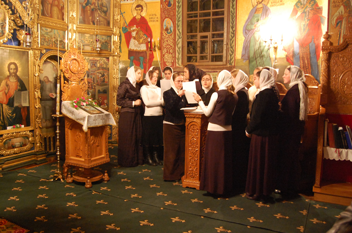 La Liceul Teologic Ortodox „Cuvioasa Parascheva“ Agapia: 30 de locuri cu specializarea „ghid turism religios“