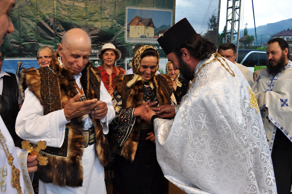 Nunta de Aur pentru şase cupluri de bucovineni Nunta de Aur pentru şase cupluri de bucovineni