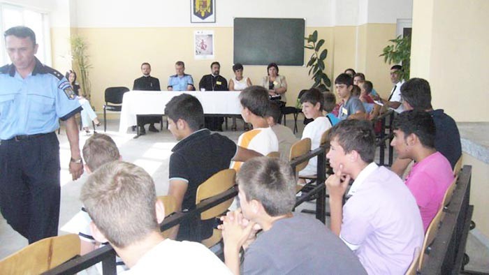 Activităţi pentru prevenirea delincvenţei juvenile în Episcopia Giurgiului