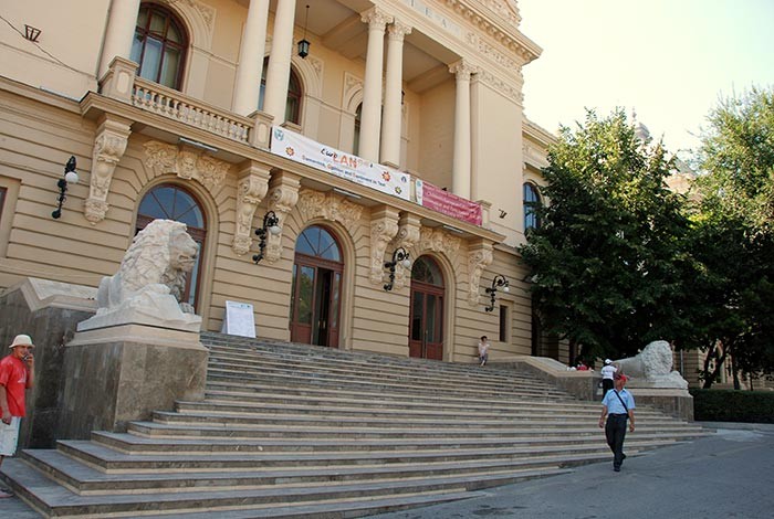 Admitere 2012: Specializări în limbi străine la UAIC