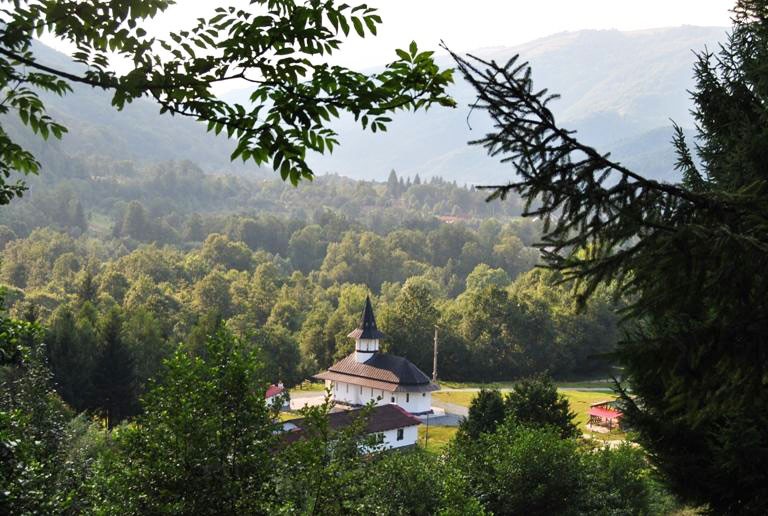 SOFR Timişoara a organizat un pelerinaj în Banat SOFR Timişoara a organizat un pelerinaj în Banat
