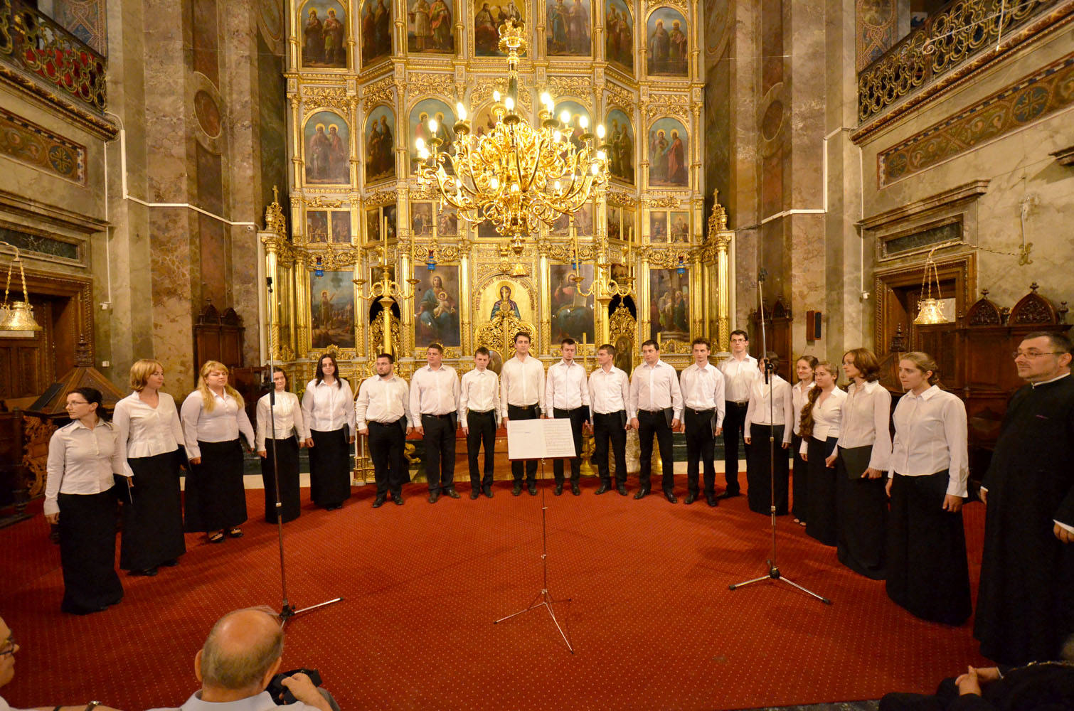 „Cântare de laudă adusă lui Dumnezeu“ la Catedrala mitropolitană din Iaşi