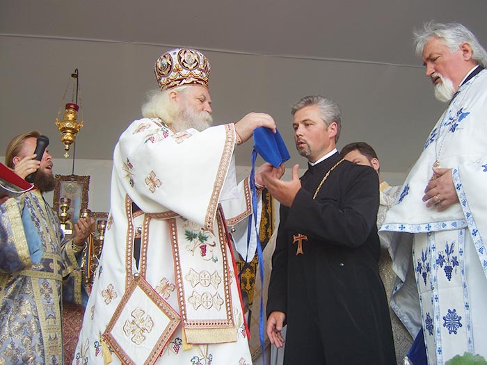 Resfinţirea bisericii parohiei Brăteşti Resfinţirea bisericii parohiei Brăteşti