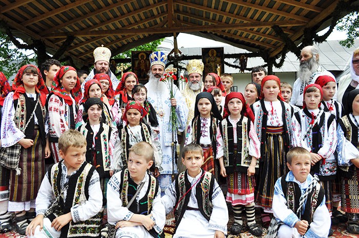 Cinci ierarhi, la hramul Mănăstirii Neamţ