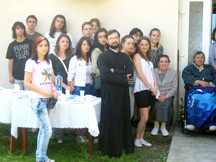 Liceeni oneşteni, în tabără la aşezământul social-filantropic de la Hârja