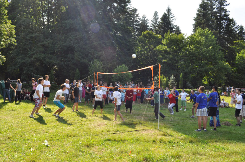„Să deveniţi stâlpi, lumini şi prelungirea Evangheliei în lumea în care trăiţi“