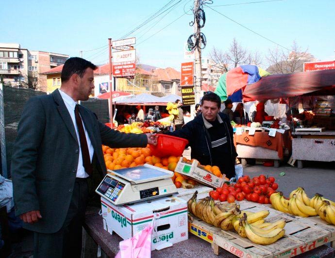 Preţurile au scăzut, pentru prima dată în ultimii doi ani Preţurile au scăzut, pentru prima dată în ultimii doi ani