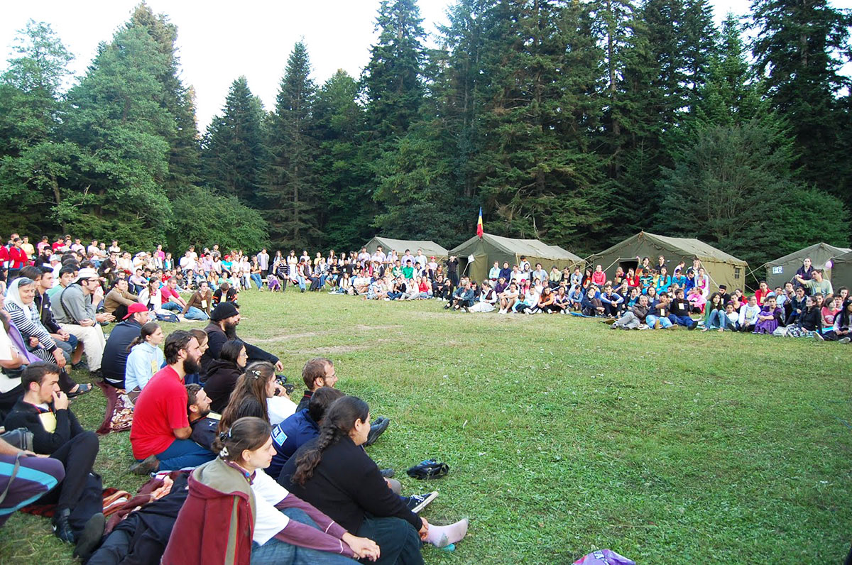 650 de tineri din Moldova, în tabără la Nemţişor 650 de tineri din Moldova, în tabără la Nemţişor