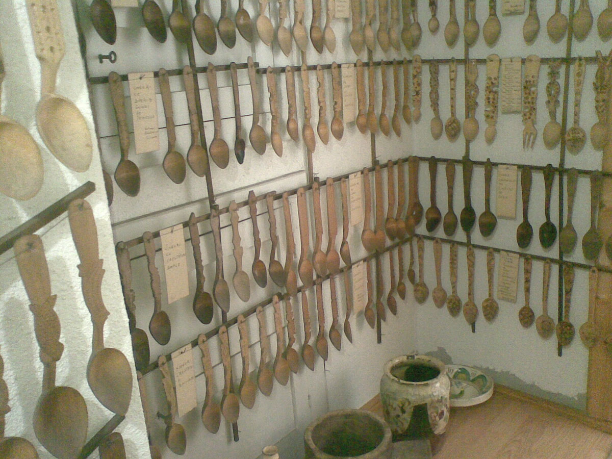 Istoria lemnului, povestită în două muzee din Câmpulung Moldovenesc Istoria lemnului, povestită în două muzee din Câmpulung Moldovenesc