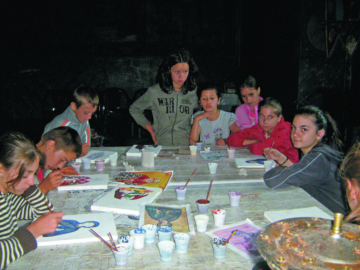 Copiii au dat „lumină şi culoare“ taberei de creaţie de la Poiana