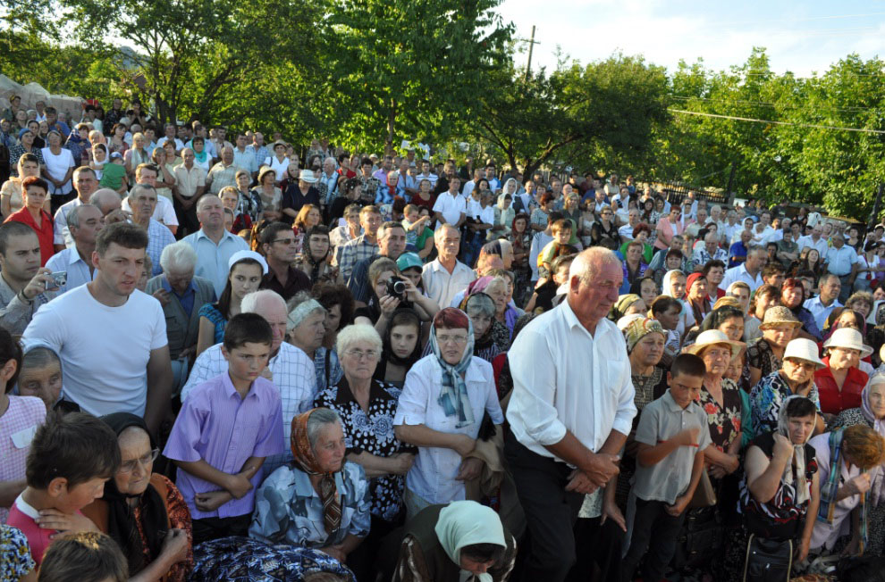 Binecuvântări arhiereşti în parohia Dumbrava Roşie II