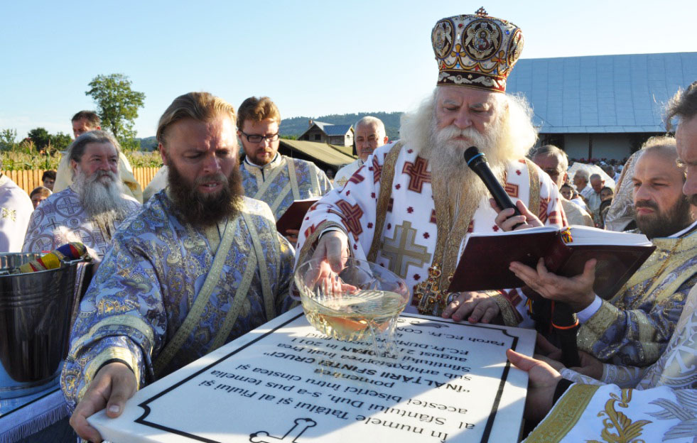 Binecuvântări arhiereşti în parohia Dumbrava Roşie II