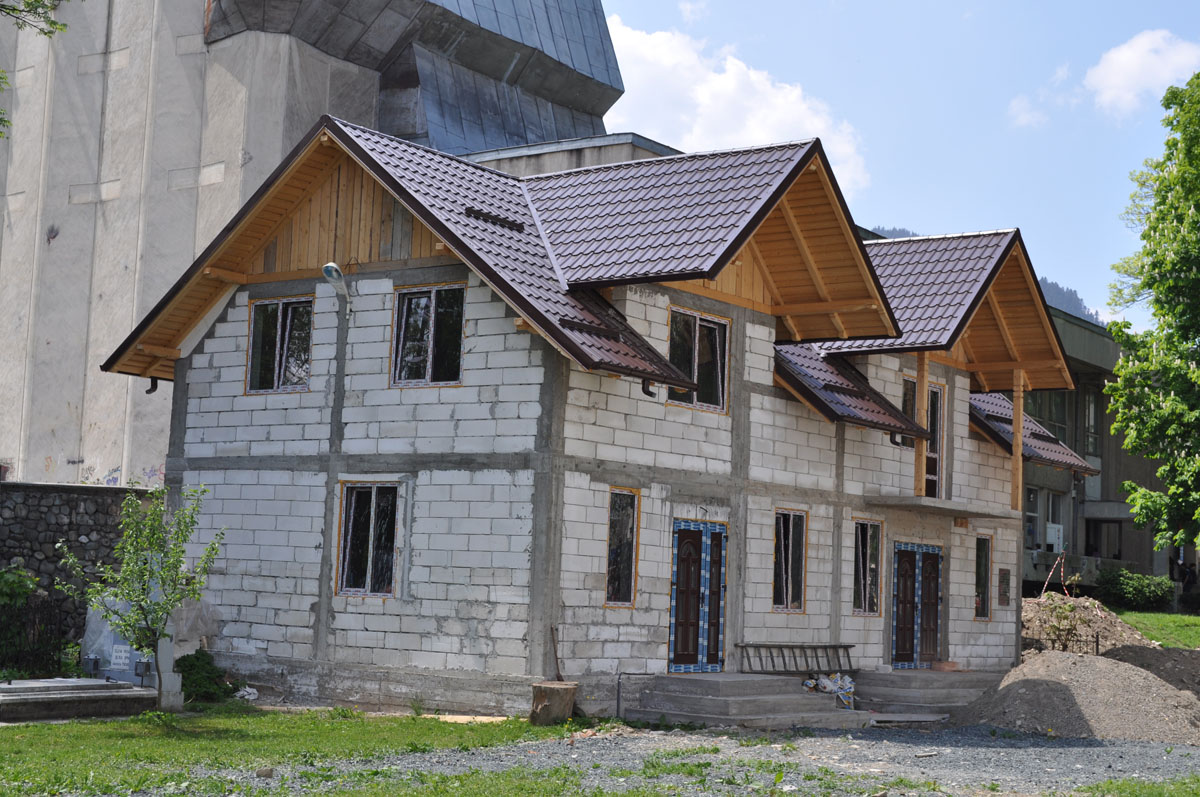 Centru social-filantropic Sfântul Ierarh Nicolae Câmpulung Moldovenesc Centru social în parohia „Sfântul Nicolae“ din Câmpulung Moldovenesc