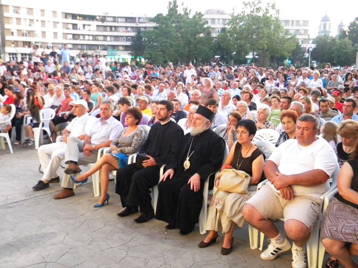 Prezenţă arhierească la Festivalul „Săptămâna Filmului interetnic“