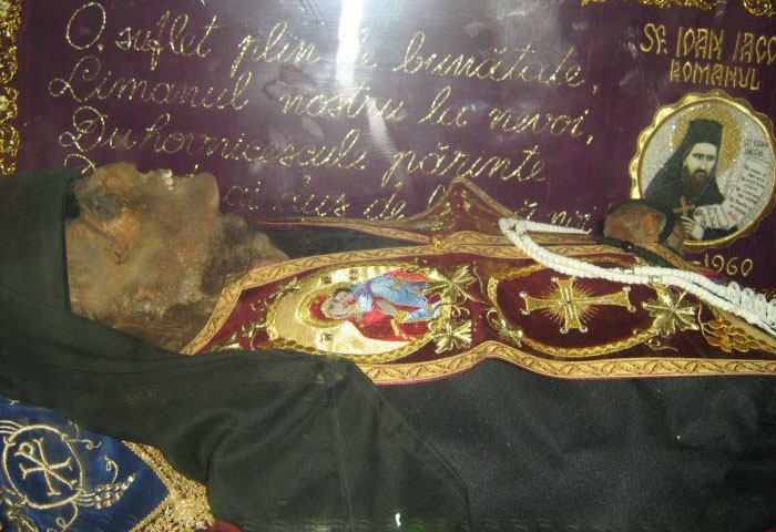 Opera completă a Sfântului Ioan Iacob de la Neamț, la Editura Doxologia