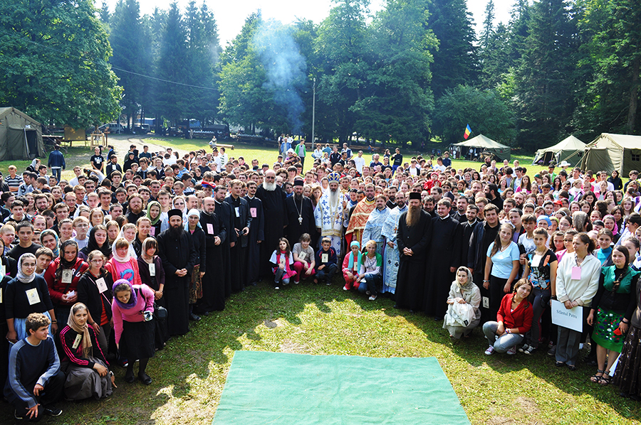 „Ţara, Biserica, lumea şi Cerul au nevoie de oameni curaţi şi bine pregătiţi“ „Ţara, Biserica, lumea şi Cerul au nevoie de oameni curaţi şi bine pregătiţi“
