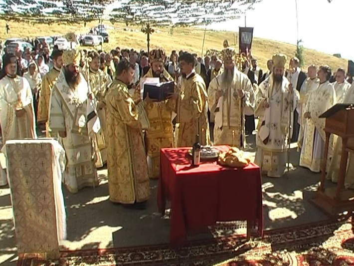 Moaştele Sfinţilor Episctet şi Astion în pelerinajul de la Muntele Mic