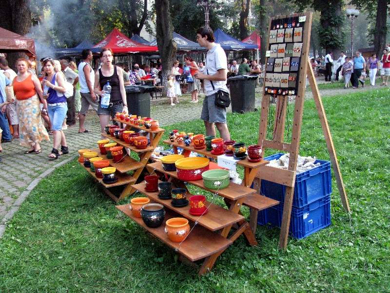Târgul meşterilor Populari, la Timişoara Târgul meşterilor Populari, la Timişoara