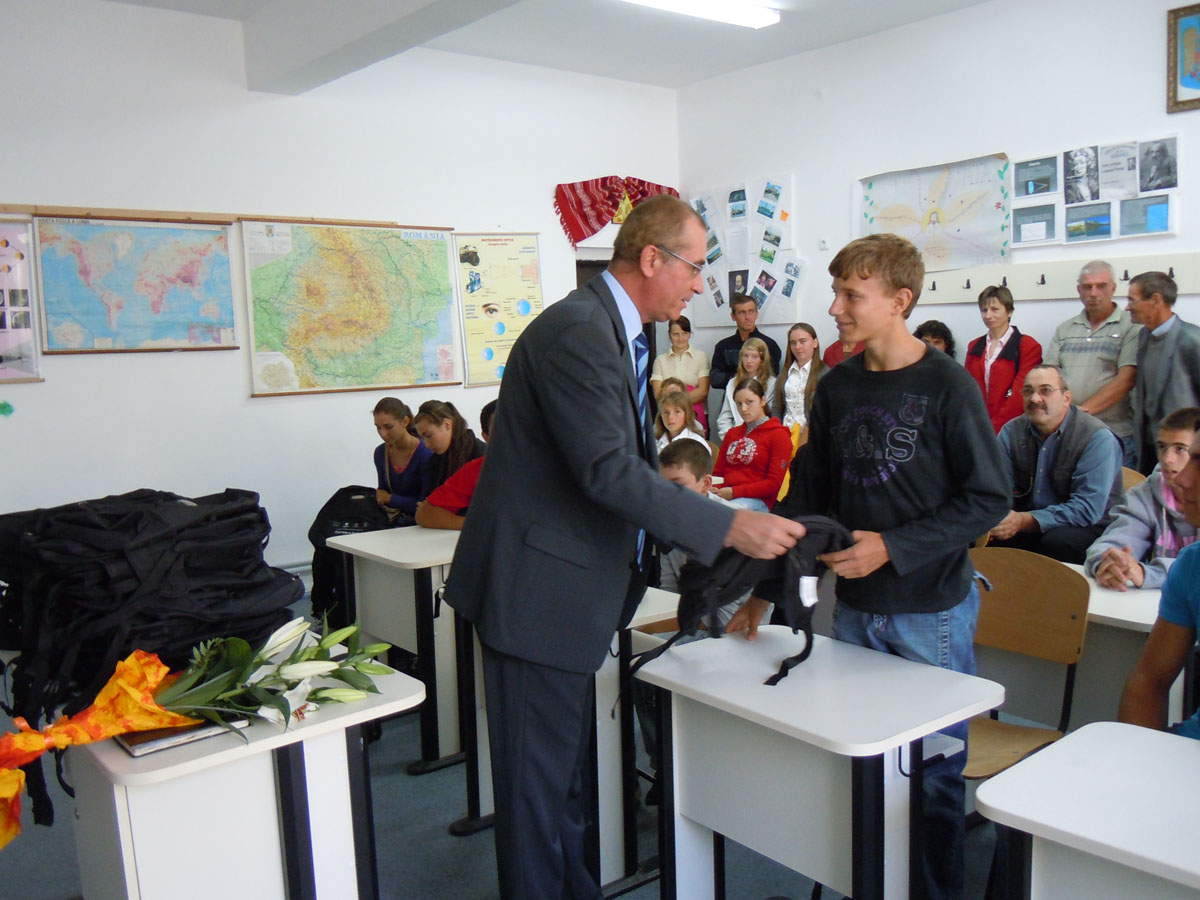 Universitatea „Al. I. Cuza“, mai aproape de comunitate