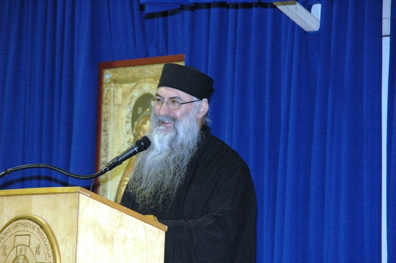 Părintele Zaharia de la Essex va conferenţia la Iaşi