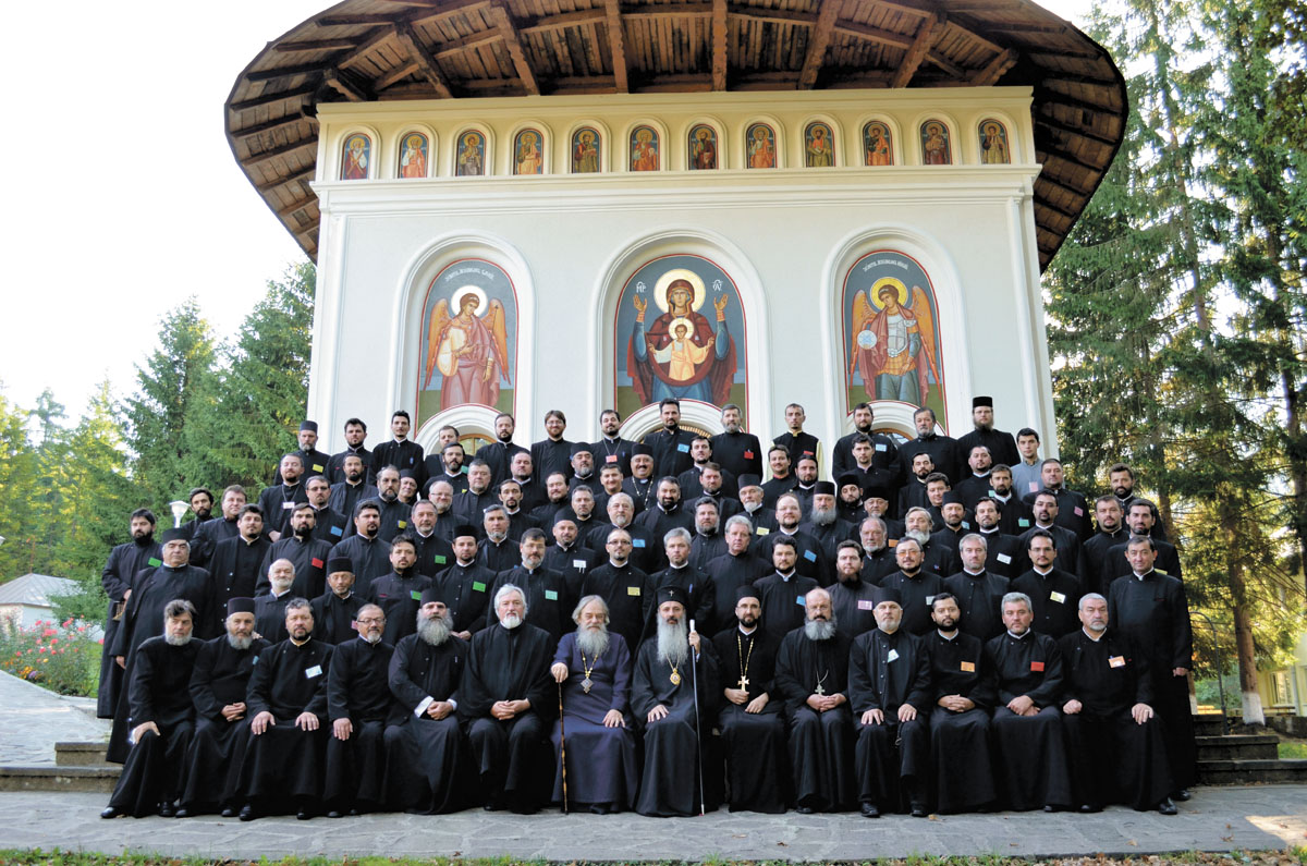 Preoţi din trei protopopiate ale Eparhiei Iaşilor, în conferinţă la Durău