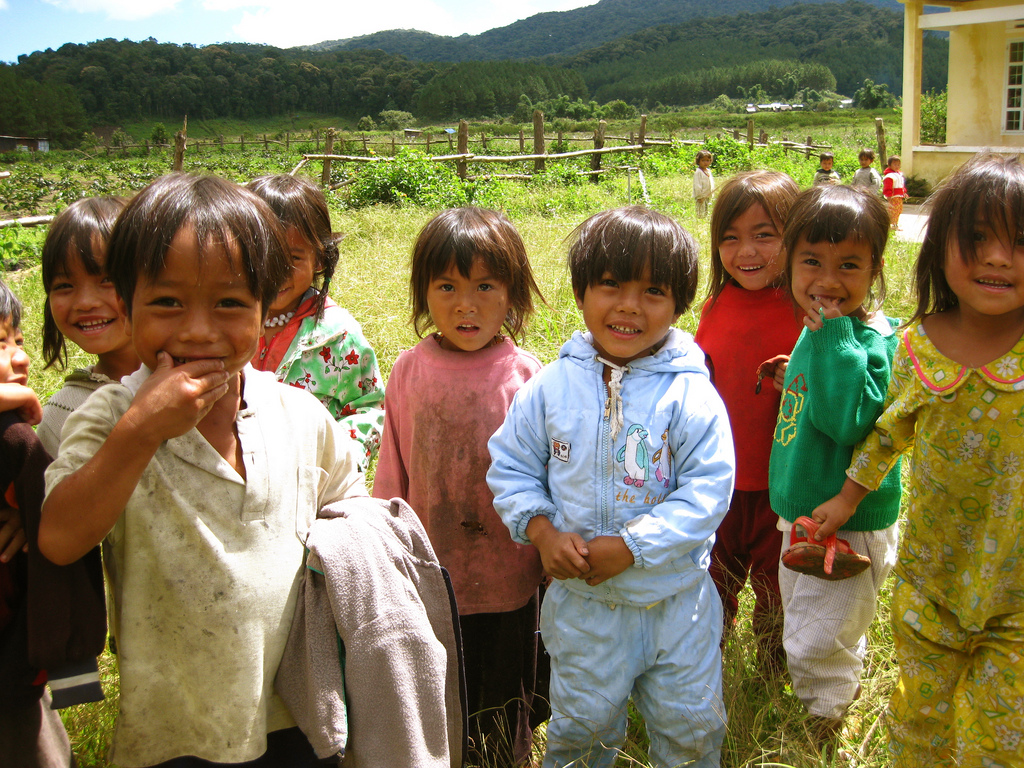 Creștini în rugăciune bătuți de poliția vietnamenză