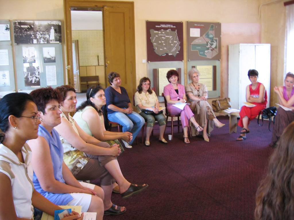 „Societatea românească este invadată de stereotipuri discriminatorii ale femeii“