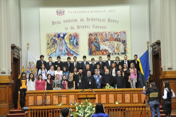 Grupul Coral „Carmina Coziae” al Liceului de Artă din Râmnicu Vâlcea a câştigat Concursul Naţional “Lăudaţi pe Domnul!”