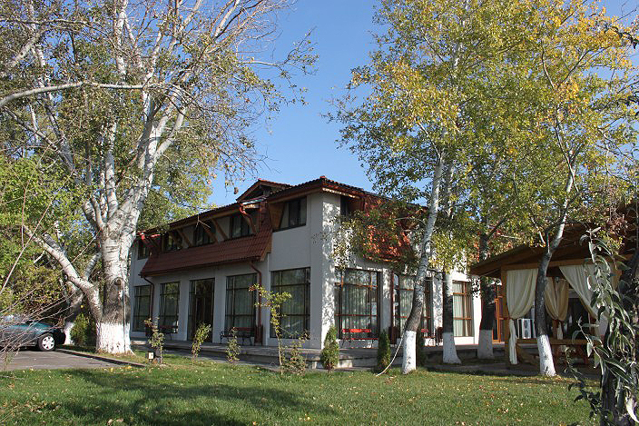 În Arhiepiscopia Dunării de Jos se desfăşoară o sesiune de formare în cadrul programului &quot;Alege şcoala&quot;