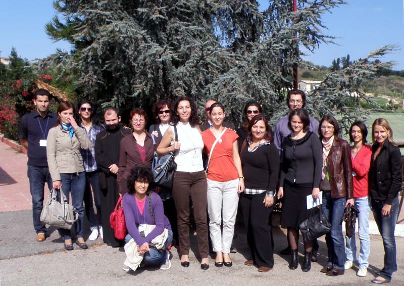 12 tineri din Arhiepiscopia Timişoarei au urmat un stagiu de practică la Pallermo 12 tineri din Arhiepiscopia Timişoarei au urmat un stagiu de practică la Pallermo