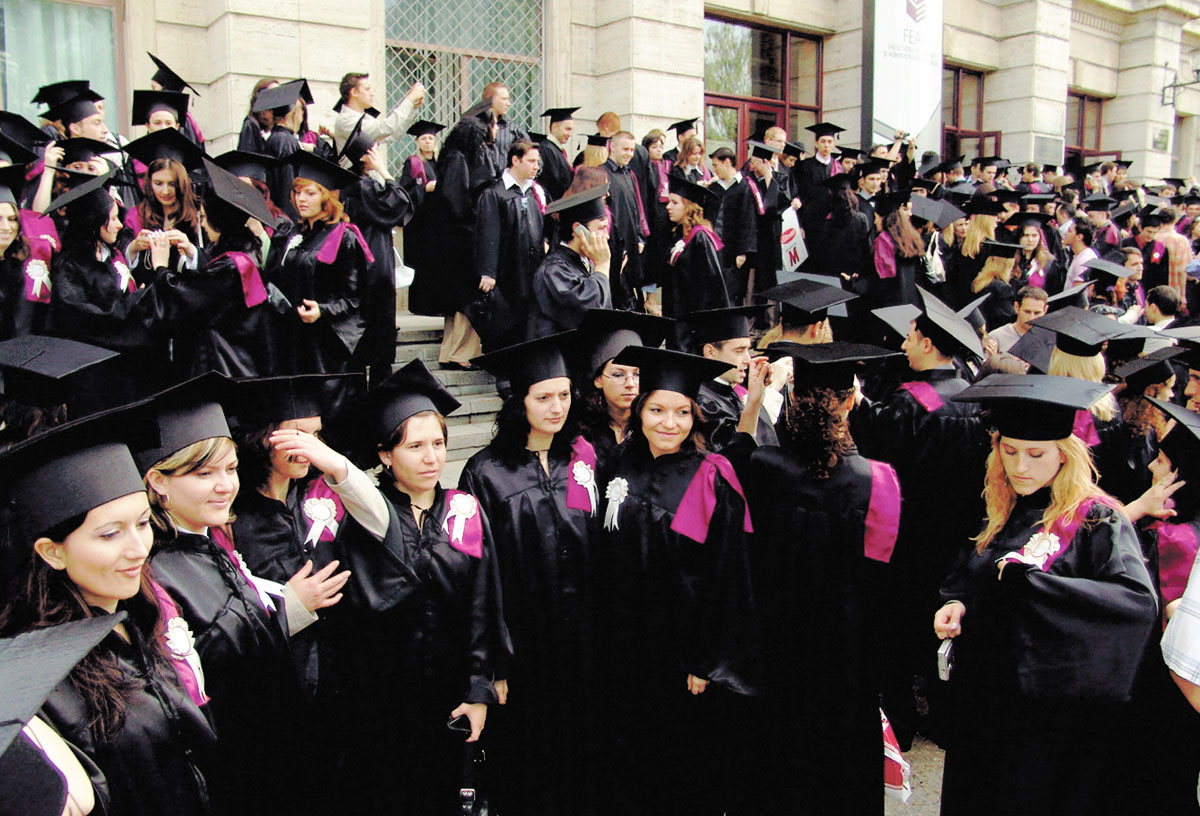 Studenţii ar trebui să fie specializaţi în momentul absolvirii