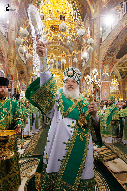 Catedrala &quot;Sfânta Treime&quot; din Băiceni - Bucovina (Ucraina) a fost sfinţită