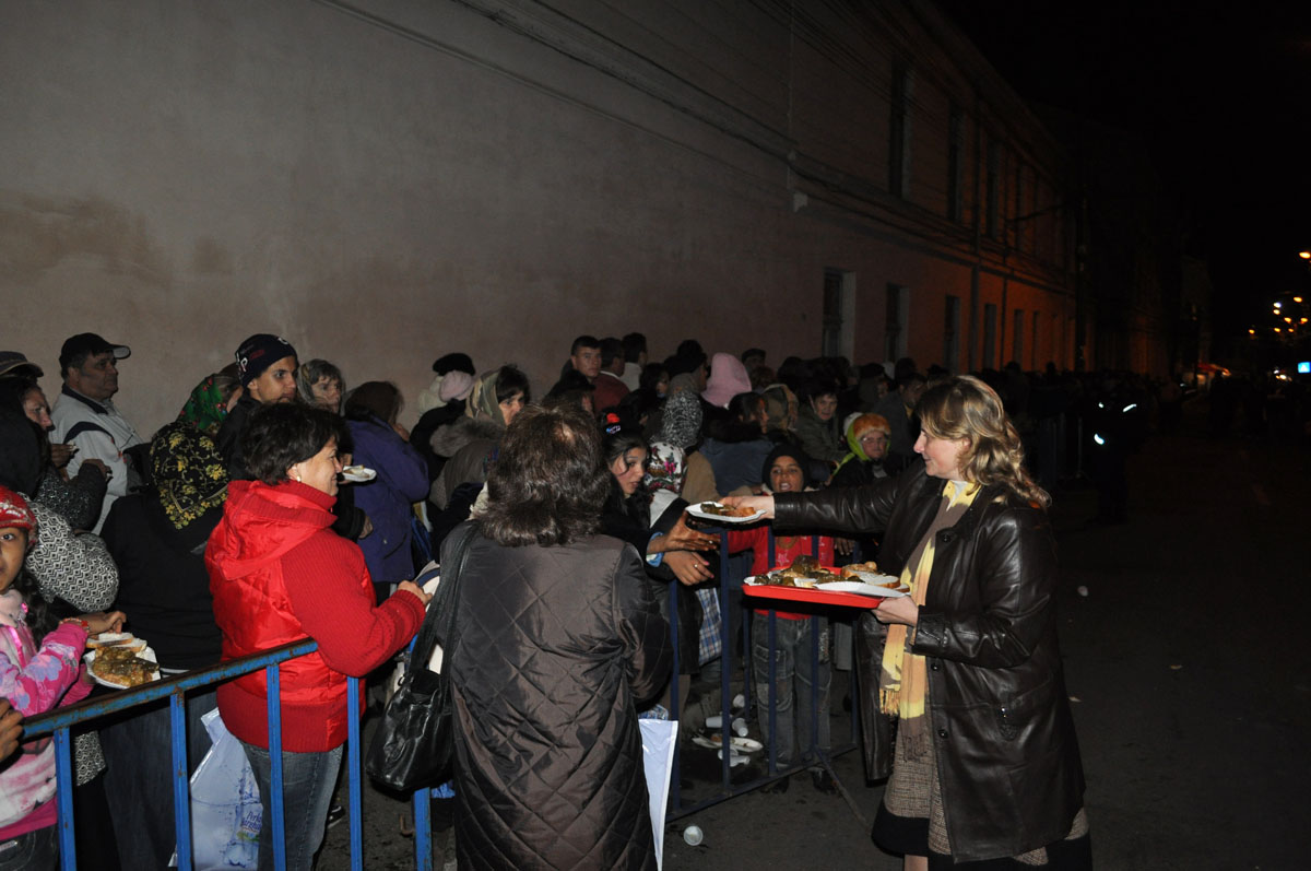 „Hrană pentru pelerini“ continuă şi mâine