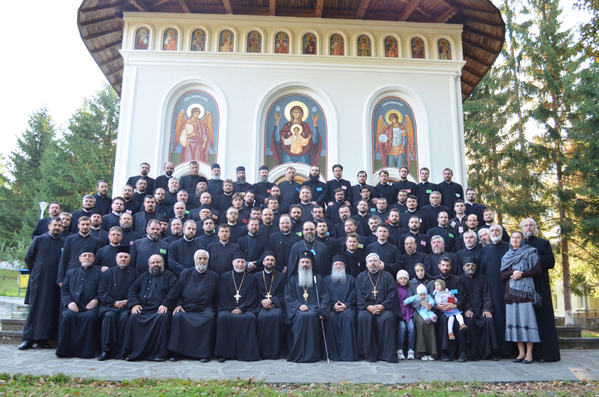 Preoţii din protopopiatele Iaşi 2 şi Dorohoi s-au întâlnit la Durău