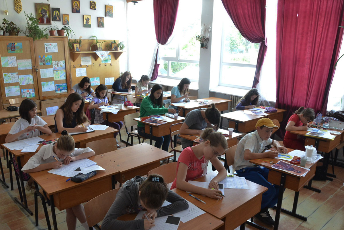 Dascălii sunt pentru modificarea programelor şcolare şi examenele diferenţiate
