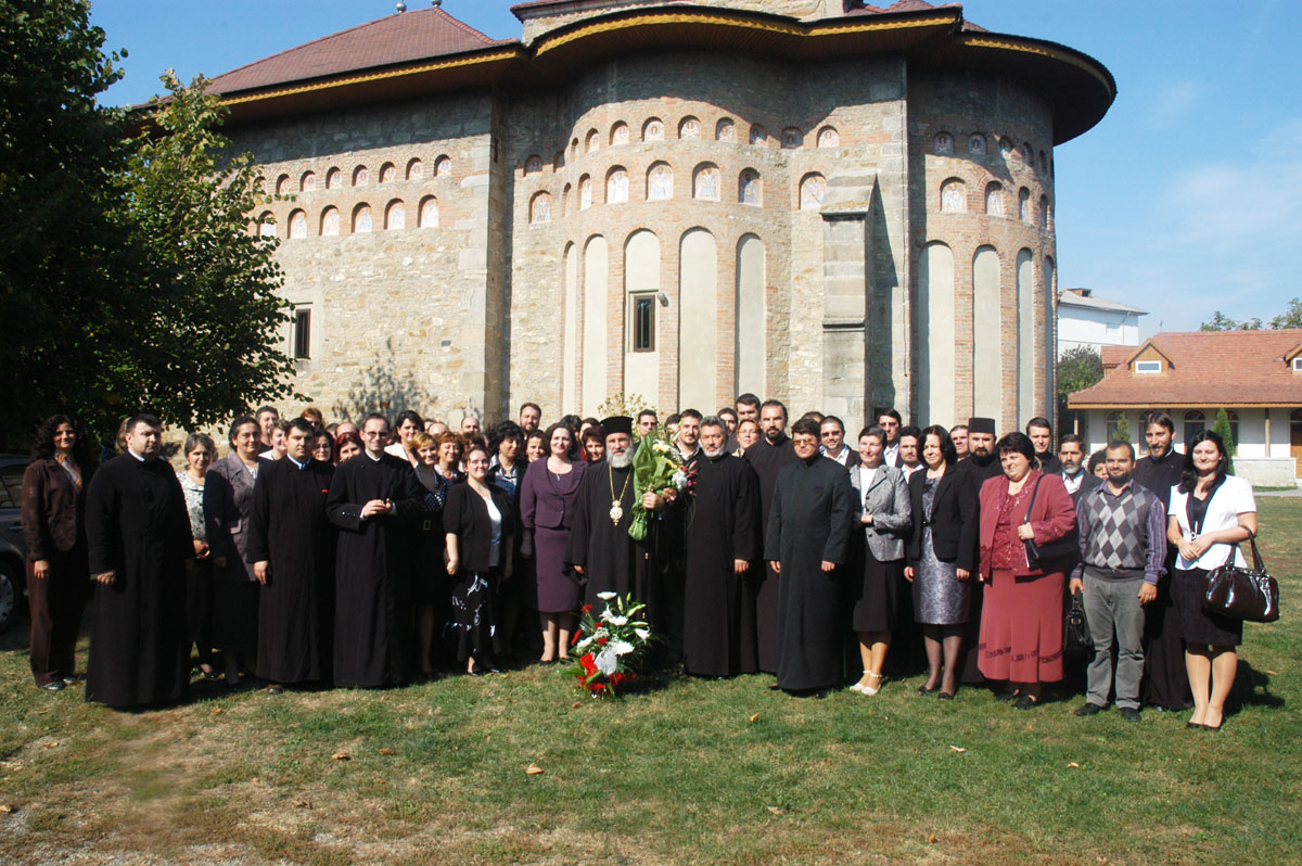Întrunirea profesorilor de religie din Arhiepiscopia Romanului şi Bacăului