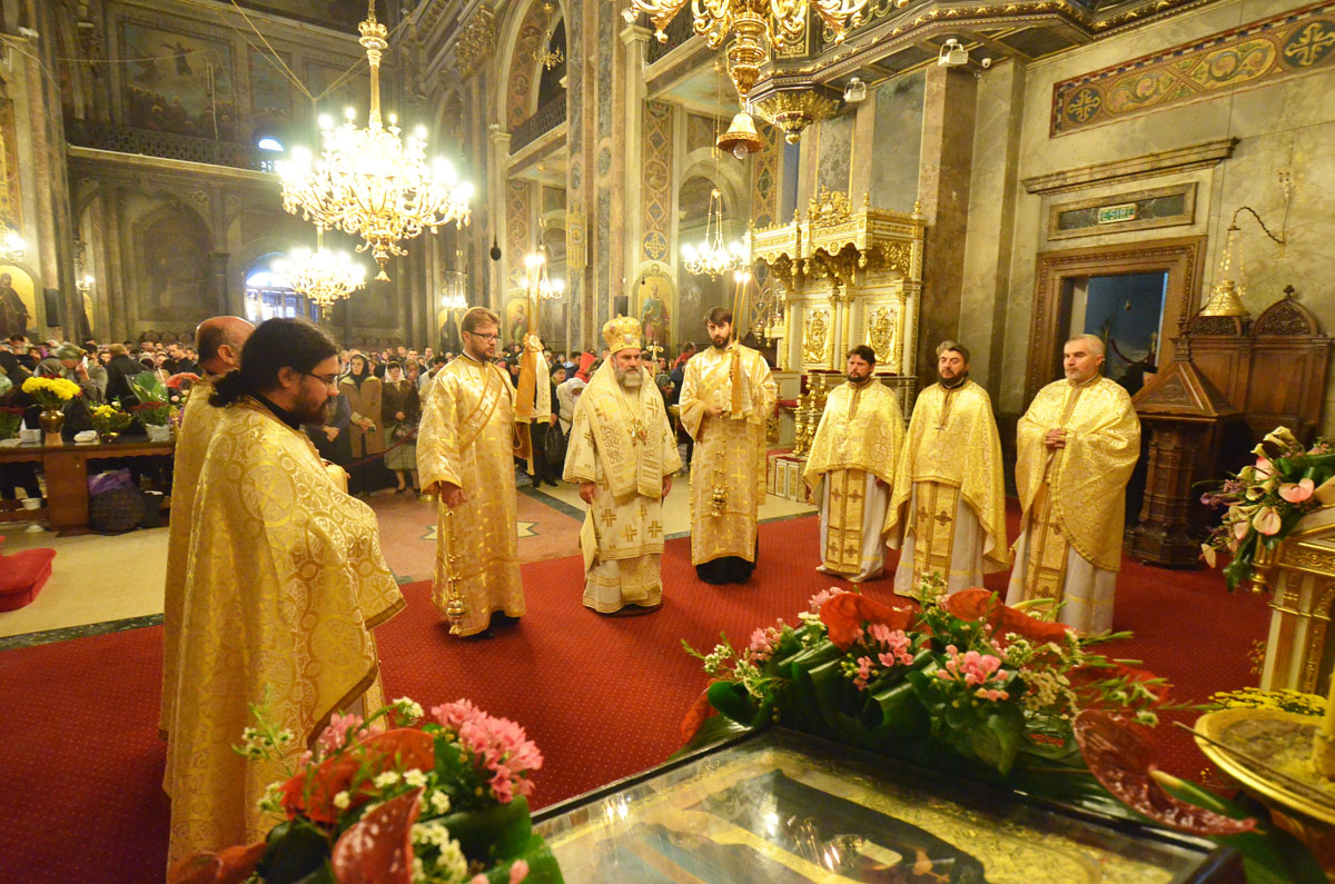 Slujbe arhiereşti la Catedrala mitropolitană din Iaşi