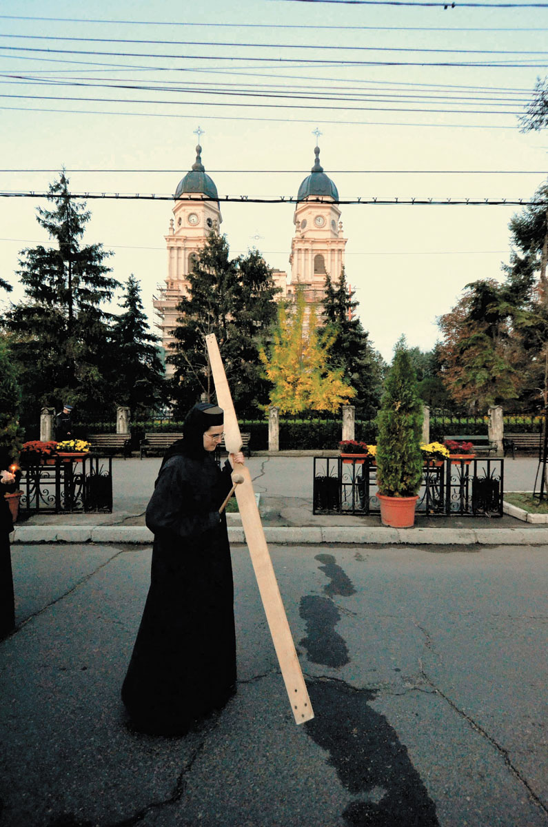 Inima Ortodoxiei bate astăzi la Iaşi Inima Ortodoxiei bate astăzi la Iaşi