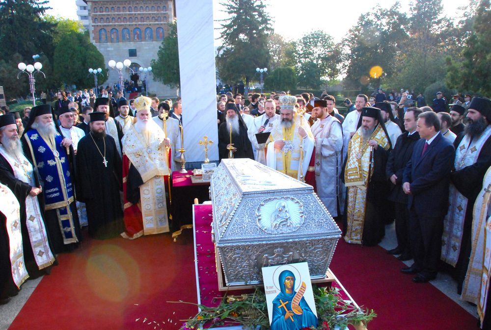 „Numai cine n-a participat nu înţelege această binecuvântare“ (2007)