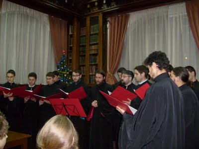 Două CD-uri cu muzică bizantină vor fi lansate la Filarmonica „Oltenia”