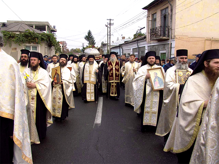 Procesiune pe calea sfinţilor (2005)