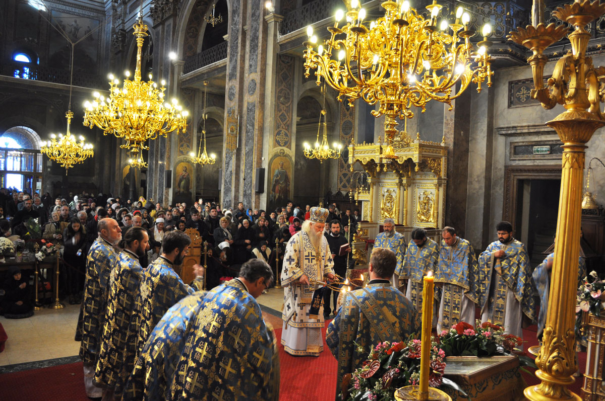 „Am simţit o mare emoţie când Cuvioasa a fost purtată de preoţi pe umeri, în jurul Catedralei“