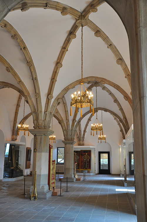 Bogăţia ortodoxiei românești, ilustrată de Mănăstirea „Trei Ierarhi”, la Praga