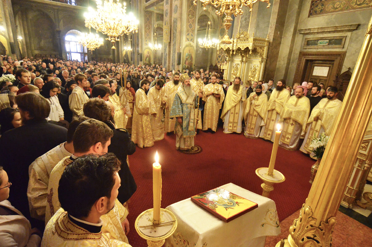 Tinerii şi Biserica, în dialog şi comuniune