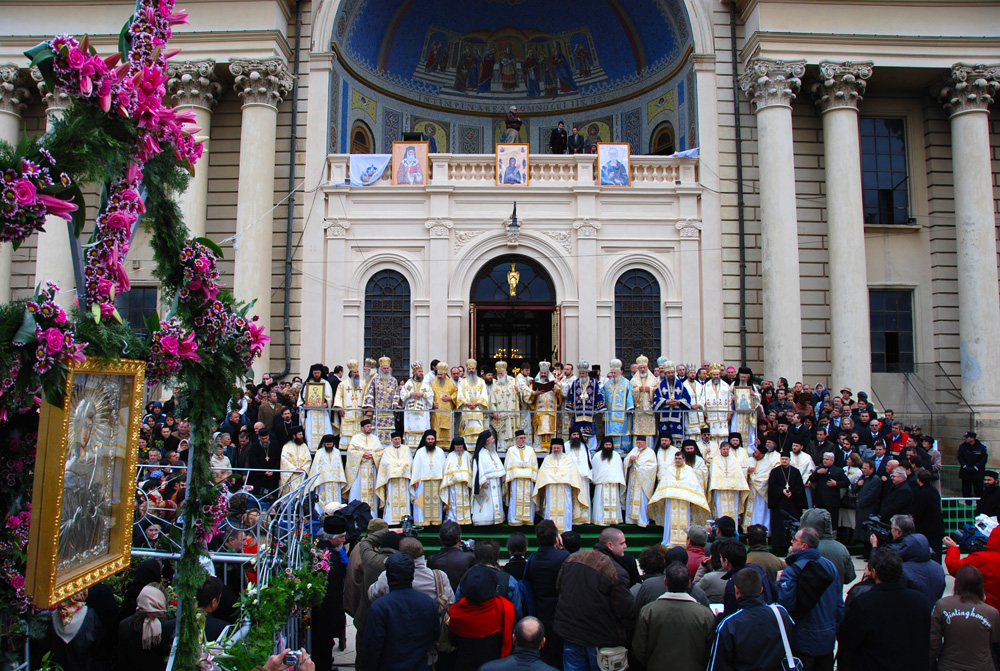 „Mă minunez văzând cu câtă evlavie şi cu câtă dragoste aşteptaţi aici“ (2007)