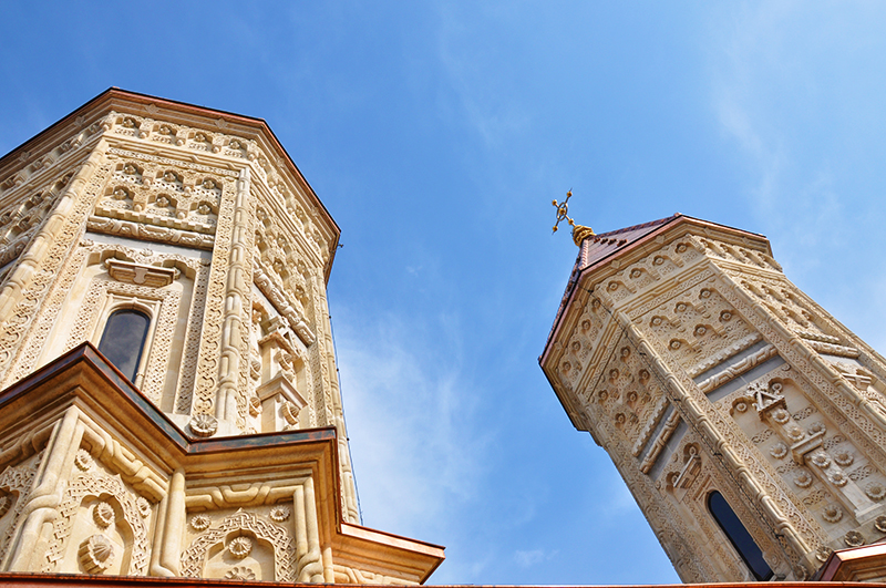 Bogăţia ortodoxiei românești, ilustrată de Mănăstirea „Trei Ierarhi”, la Praga