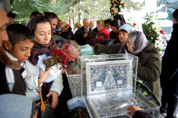 Ziua Cuvioasei, bucurie pentru credincioşi (2010)