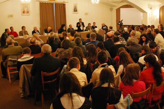 Eveniment aniversar al Asociaţiei Naţionale Cultul Eroilor, la Arhiepiscopia Râmnicului