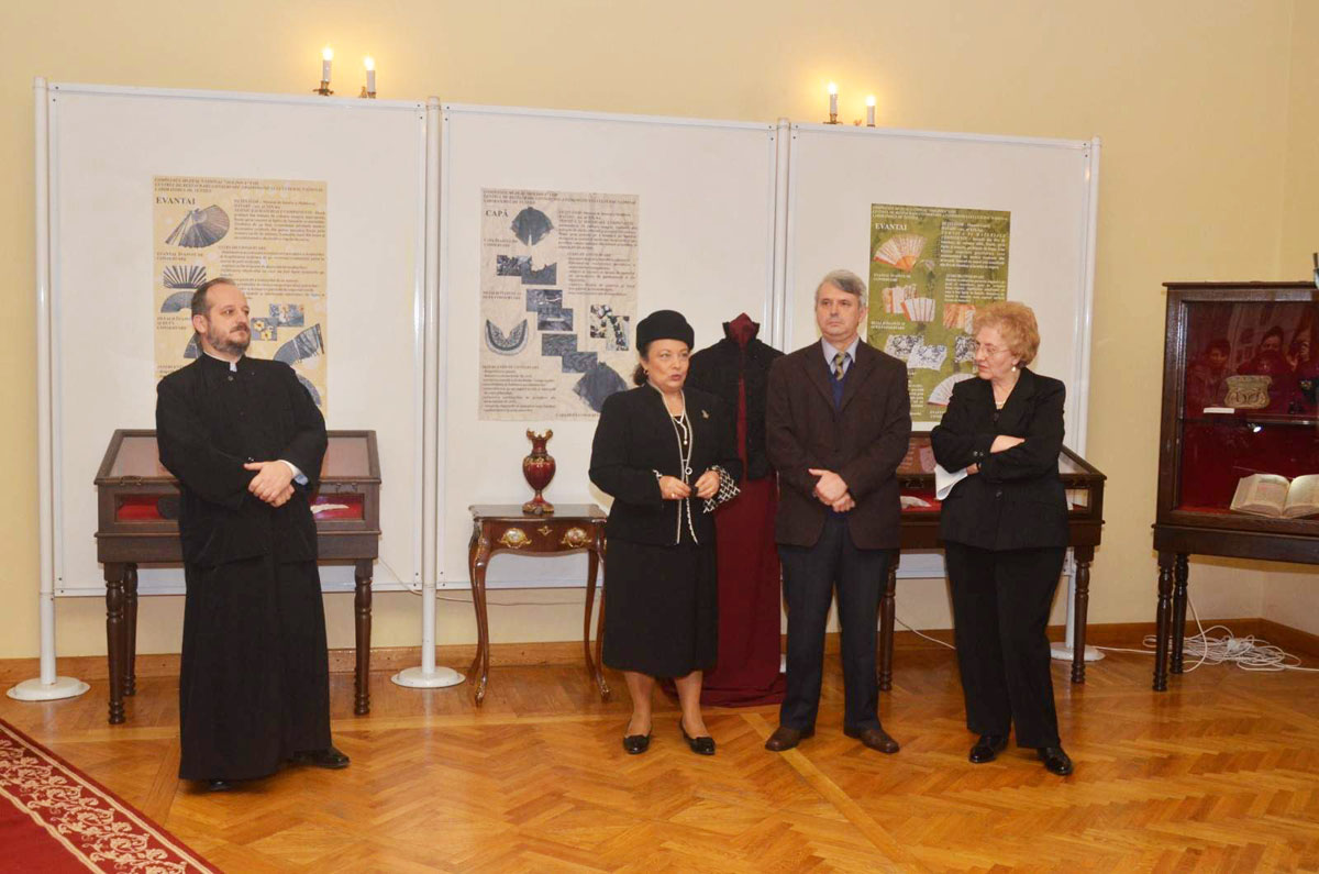 Taina obiectelor readuse la viaţă, într-o expoziţie deschisă la Muzeul Unirii